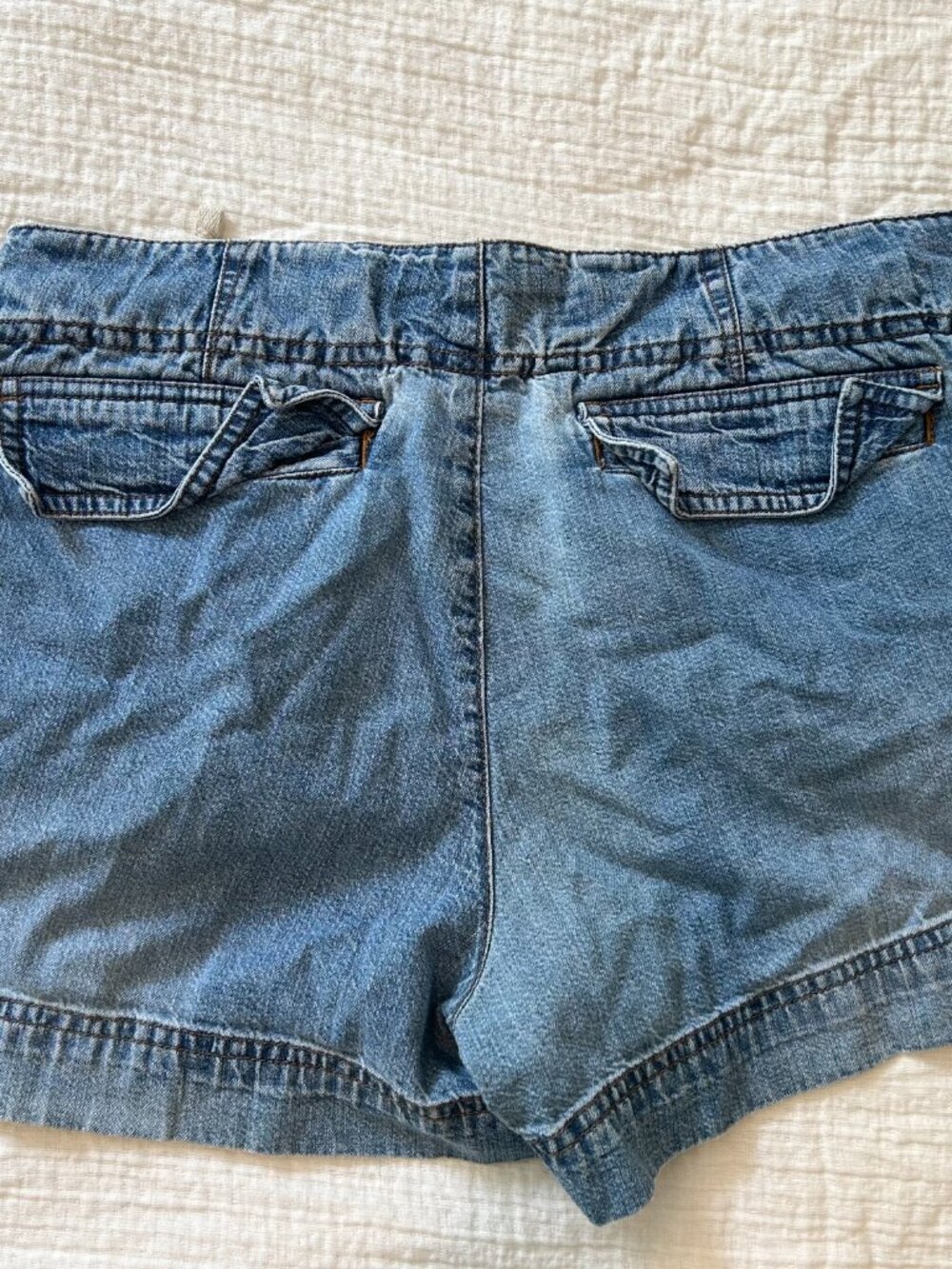 Vintage Gap Shorts - Picture 2 of 3